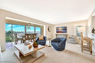 2800 Gulf Shore Blvd N in Naples, FL - Building Photo - Building Photo