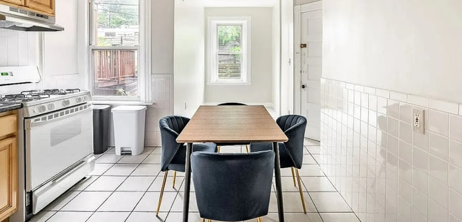 12 Strathmore Rd in Brookline, MA - Building Photo - Building Photo