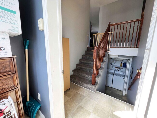 40 Ladysmith Dr in St John's, NL - Building Photo - Building Photo