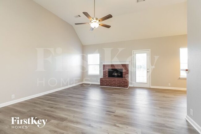 4006 Summit Dr in Greenbrier, TN - Building Photo - Building Photo