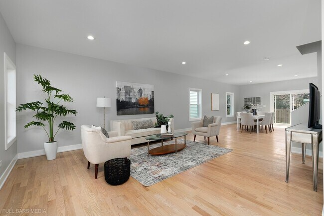 4019 Faith Ln in St. Charles, IL - Foto de edificio - Building Photo