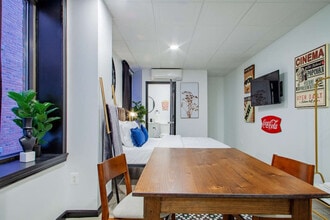 1020 16th St NW in Washington, DC - Building Photo - Building Photo