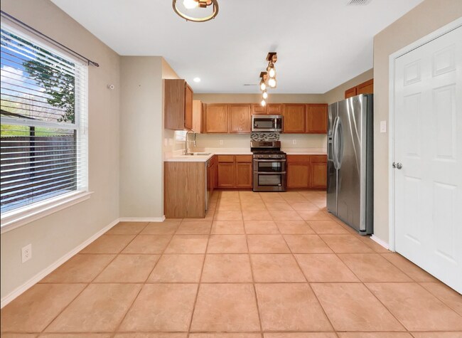 3324 Tumblewood Trail in San Antonio, TX - Building Photo - Building Photo