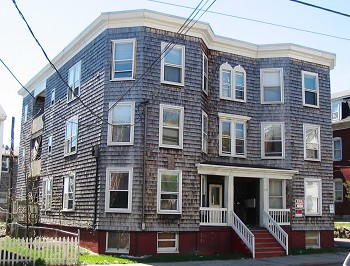 444 Essex St in Lynn, MA - Building Photo