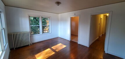 2512 Spring Garden St in Greensboro, NC - Building Photo - Building Photo