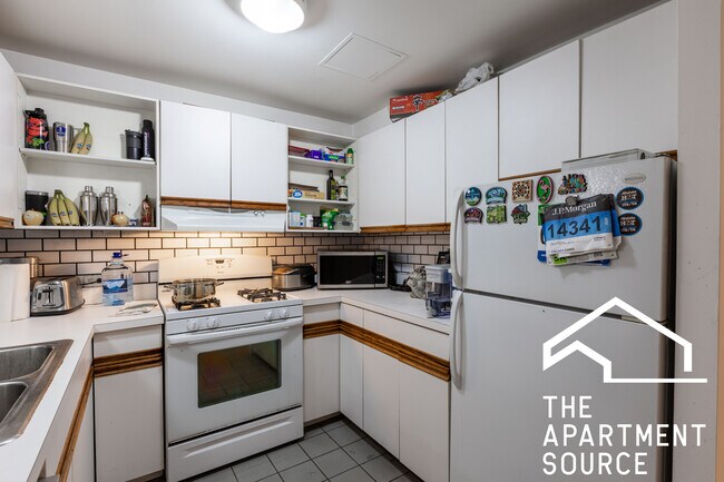 631 W Arlington Pl, Unit GDN