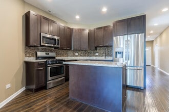 538 N Hamlin Ave in Chicago, IL - Building Photo - Building Photo