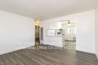 130 Elm St in Roseville, CA - Building Photo - Building Photo