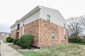 Bay Creek in Hampton, VA - Foto de edificio - Building Photo