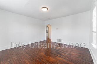 3003 Ruckle St in Indianapolis, IN - Foto de edificio - Building Photo