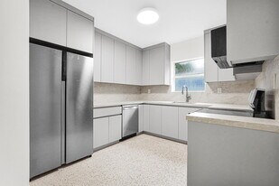 341 NW 43rd St in Miami, FL - Building Photo