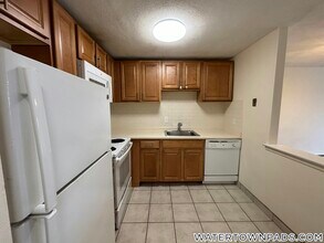 24 Whites Ave, Unit 51 in Watertown, MA - Building Photo - Building Photo