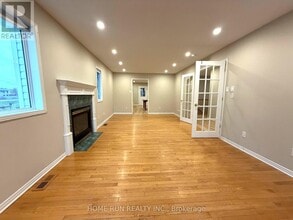 1 West Ridge Dr in Ottawa, ON - Building Photo - Building Photo