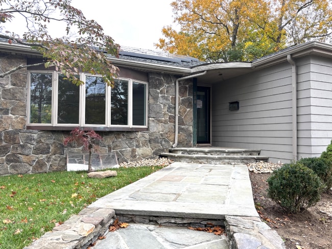 338 Langley Rd in Newton, MA - Building Photo - Building Photo