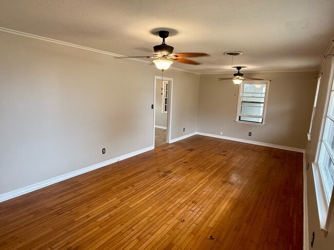 909 President Ave in Tupelo, MS - Building Photo - Building Photo