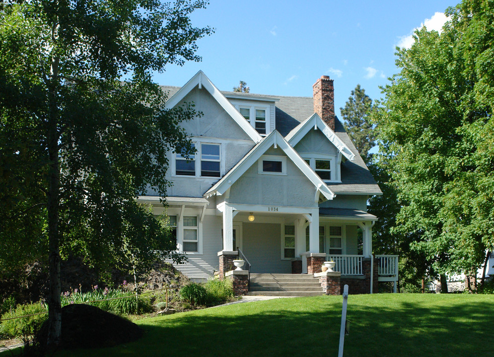 1034 W 8th Ave in Spokane, WA - Foto de edificio