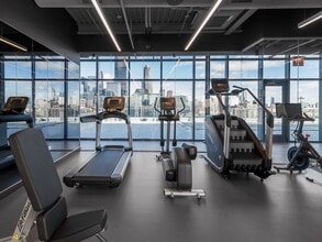 336 S Halsted St, Unit 513 in Chicago, IL - Building Photo - Building Photo