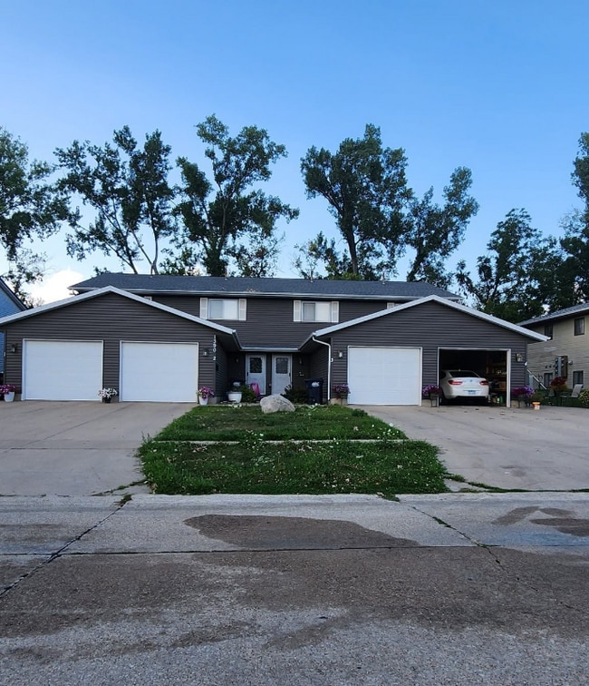 property at 1390 Daleview Dr