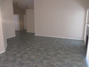 3325 Nigul Way in Las Vegas, NV - Building Photo - Building Photo