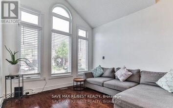 5141 Oakley Dr in Burlington, ON - Building Photo - Building Photo