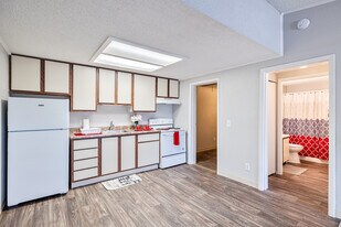 Manchester in Jacksonville, FL - Building Photo