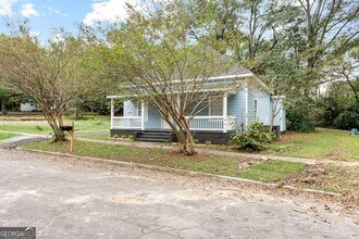 100 International St in Hogansville, GA - Building Photo - Building Photo
