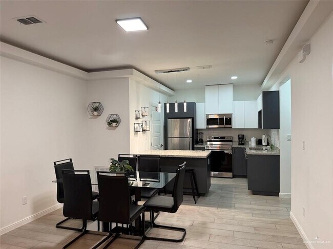 7 Yuma Ave in McAllen, TX - Building Photo - Building Photo