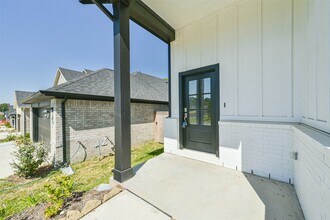 19568 Stripe Hl Bnd in Montgomery, TX - Building Photo - Building Photo