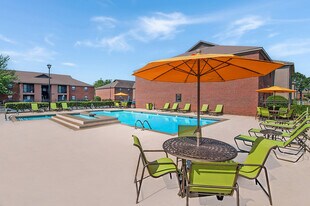 Greenleaf in Phenix City, AL - Building Photo