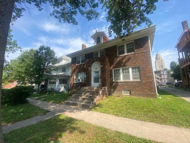 property at 1424 F St