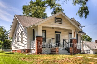 5567 Mason St in Omaha, NE - Building Photo