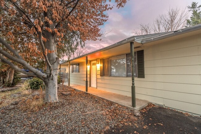 4106 McLean Dr in Yakima, WA - Building Photo - Building Photo