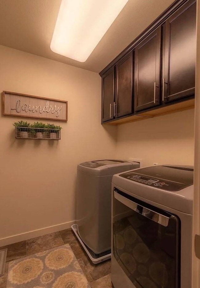 21169 SE Azalia Ave in Bend, OR - Building Photo - Building Photo