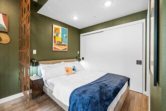 49 Navasota St in Austin, TX - Foto de edificio - Building Photo