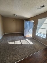 Decatur Place in Decatur, AL - Building Photo - Interior Photo