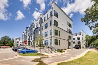 108 Ailey Brook Way, Unit 200 in Wake Forest, NC - Foto de edificio - Building Photo