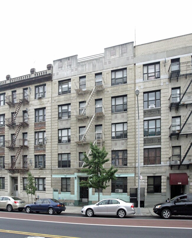 2248 Webster Ave