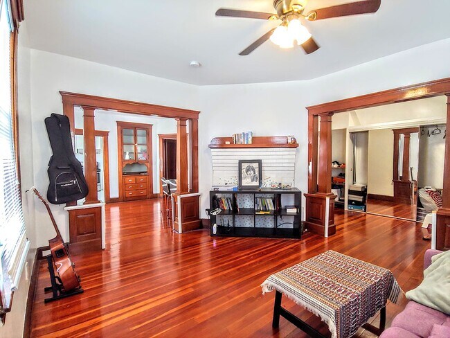 49 Flynt St, Unit 1 in Quincy, MA - Building Photo - Building Photo