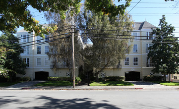 Florigrove Apartments in Burlingame, CA - Building Photo - Building Photo