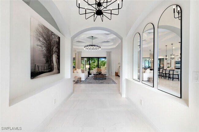 6851 Lakewood Isle Dr in Ft. Myers, FL - Building Photo - Building Photo