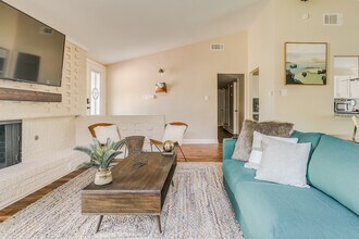 12005 Cromwell Dr in Dallas, TX - Building Photo - Building Photo