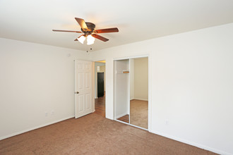 Palm Garden Apartments in Imperial Beach, CA - Building Photo - Interior Photo