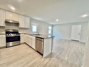 12111 Overton Wy in San Antonio, TX - Building Photo - Building Photo