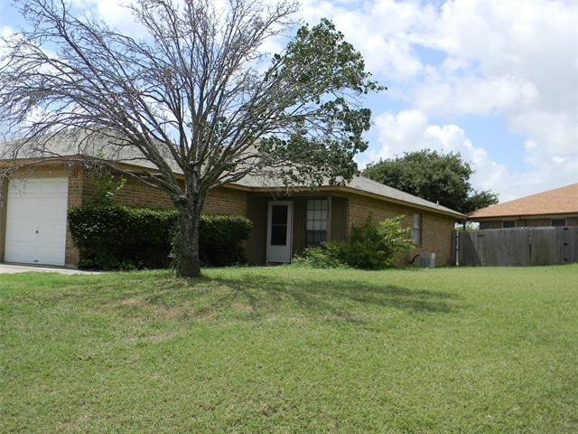 1071 Westcliff Ave in Saginaw, TX - Building Photo - Building Photo