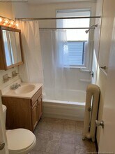 80 Robbins St in Waltham, MA - Foto de edificio - Building Photo