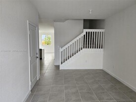 2750 SE 24th Ter in Homestead, FL - Building Photo