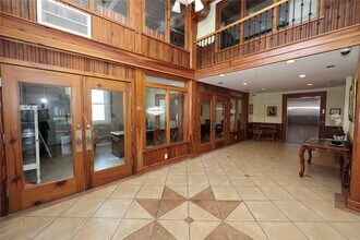 1927 Harborside Dr in Galveston, TX - Building Photo - Building Photo