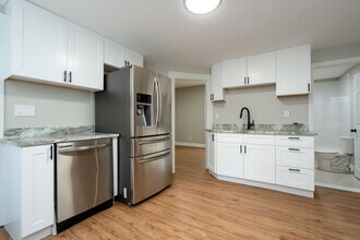 124 Huntington Ave in Manchester, NH - Building Photo - Building Photo