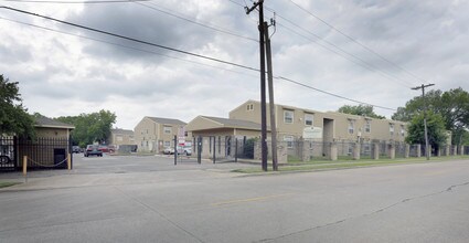 Bonita Gardens Apartments in Dallas, TX - Building Photo - Building Photo