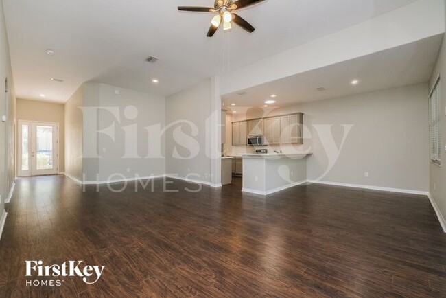 15421 Pepper Pine Ct in Land O Lakes, FL - Building Photo - Building Photo